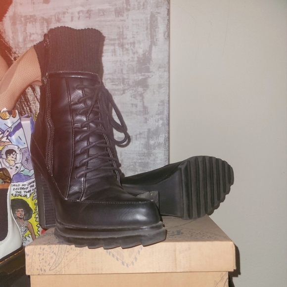 Women boots by Gwen Stefani - Picture 4 of 9